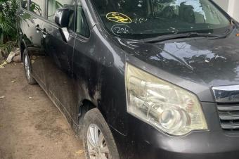 TOYOTA NOHA 3 A VENDRE A KINSHASA 