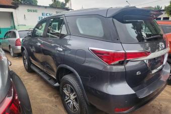 Toyota Fortuner 2023