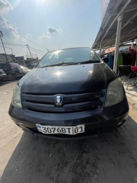TOYOTA IST A VENDRE A KINSHASA 
