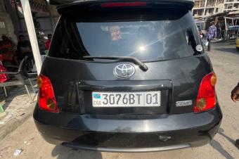 TOYOTA IST A VENDRE A KINSHASA 