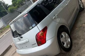 TOYOTA IST SANS PLAQUE A VENDRE A KINSHASA 