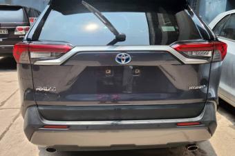 Toyota New rav hybrid 