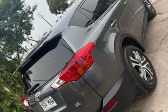 TOYOTA NEW RAV4 A VENDRE A KINSHASA 