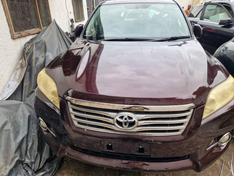 TOYOTA VANGUARD SANS PLAQUE A VENDRE A KINSHASA 