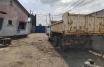 Toute la parcelle mise en location pour toute activité commerciale sauf parti politique dans la commune de limete 14eme rue industriel sur le petit boulevard mediacongo