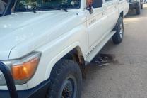 TOYOTA LAND CRUISER DOUBLE CABINE A VENDRE A KINSHASA  automobile_motos_velos_engins_et_pieces