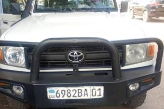 TOYOTA LAND CRUISER DOUBLE CABINE A VENDRE A KINSHASA 