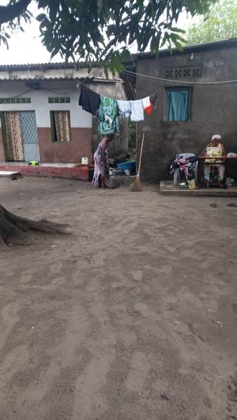Parcelle  vendre situ au Quartier 13 dans la Commune de Ndjili cinquime parcelle du macadam 