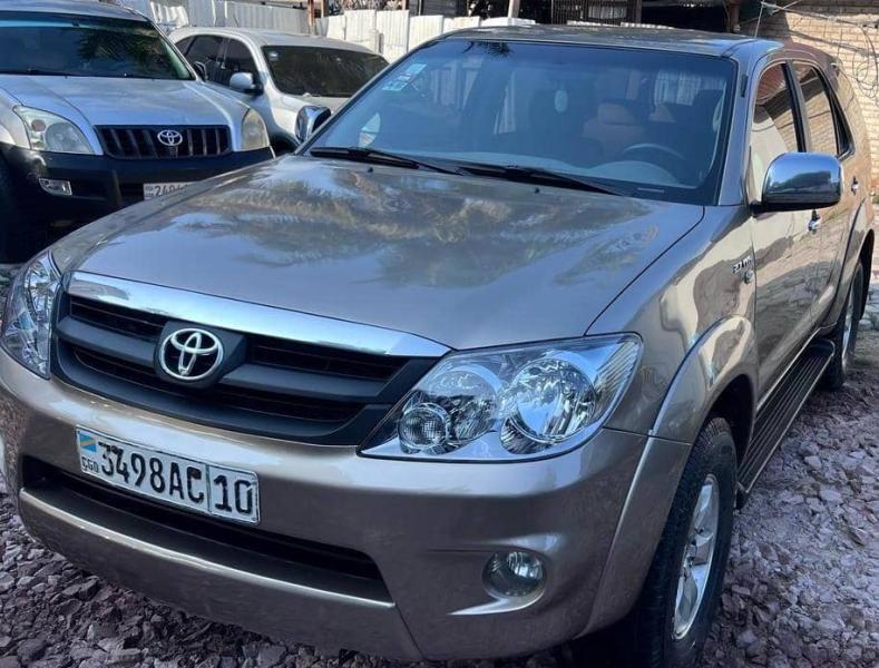 TOYOTA FORTUNER A VENDRE A KINSHASA 