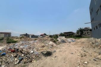 OPPORTUNITES A SAISIR  PLUSIEURS TERAINS A VENDRE BANDAL SUR  PRINCE KASAVUBU  REF ARRET TSHIBANGU  SUPERFICIE 2 HECTARES  COMPOSITION PLUSIEURS TERRAINS DE 10M20M SOIT 200M 