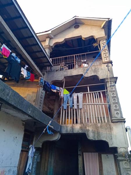 Maison en tage  Makala R2 185.000
