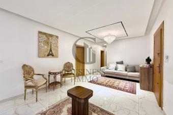 GBUSINESS IMMO VOUS PROPOSE A LA VENTE UN MAGNIFIQUE APPARTEMENT DENVIRON 220 M ENTIEREMENT MEUBLE IDEALEMENT SITUE EN PLEIN COEUR DE LA GOMBE.