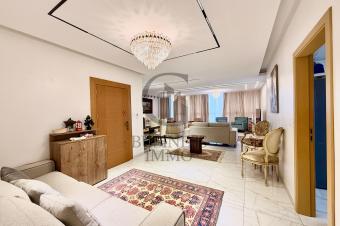 GBUSINESS IMMO VOUS PROPOSE A LA VENTE UN MAGNIFIQUE APPARTEMENT DENVIRON 220 M ENTIEREMENT MEUBLE IDEALEMENT SITUE EN PLEIN COEUR DE LA GOMBE.