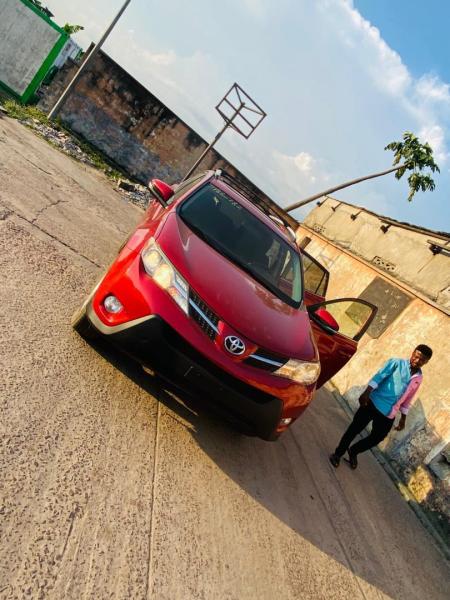 TOYOTA NEW RAV4 A VENDRE A KINSHASA 