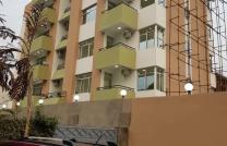 À vendre Un immeuble de 5 niveaux nouvellement construit, dans un milieu très adapté pour tout type projet mediacongo