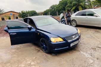 Toyota mark X 