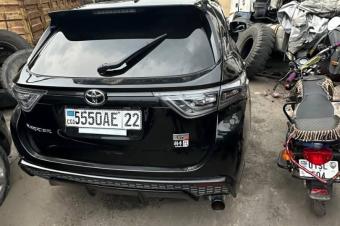 TOYOTA HARRIER NOUVEAU  Couleur dorigine partout  Plaque actuelle Sudkivu Bote automatique essence  Climatisation impeccable  Intrieur cuir trs confortable  Le vhicule est en