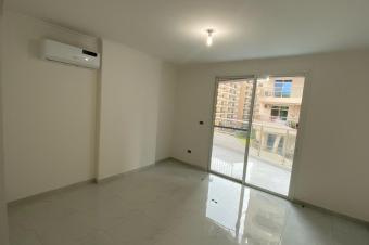 MT SERVICES SARL met  votre disposition la vente de cet appartement dans la CGombe. Rf Casier Judiciaire sur lAv  Kalemie. Prix vente propos 600.000  discuter.  vous.