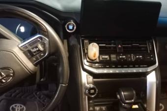 Land cruiser twin turbo GXR 2023 authentique 