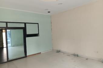 GS13IMMO SARL met  votre disposition la vente de cet immeuble R2 CGombe zone A. Rf Immeuble C.T.C. Dimension  825M. Prix initial de vente 1.500.000  discuter.  vous.