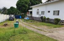 GS13-IMMO SARL; vous offre, la vente de cette  villa,  Q/Macampagne, C/Ngaliema. Un très bel emplacement. Dimension: 32 X46M. Prix:1.890.000$ à discuter. À vous la parole !!! mediacongo