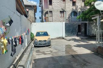 GS13IMMO SARL met  votre disposition la vente de cette parcelle CBarumbu QBeaumarch prs de Bralima. Dimension 2830M. Prix 460.000  discuter.  vous la parole.