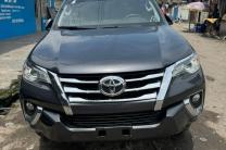 FORTUNER  2018 AUTOMATIQUE  SANS PLAQUE  ESSENCE  CLAIREMENT  VOLANT GAUCHE  PRIX 37.000$  LOCALISATION APPEL ☎️ automobile_motos_velos_engins_et_pieces
