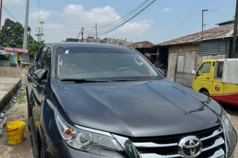 FORTUNER  2018 AUTOMATIQUE  SANS PLAQUE  ESSENCE  CLAIREMENT  VOLANT GAUCHE  PRIX 37.000  LOCALISATION APPEL 