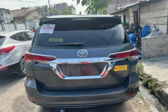FORTUNER  2018 AUTOMATIQUE  SANS PLAQUE  ESSENCE  CLAIREMENT  VOLANT GAUCHE  PRIX 37.000  LOCALISATION APPEL 