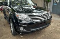 *TOYOTA FORTUNER* Plaque BV01 en cour... Couleur d'origine Authentique 2014 Full options Volant gauche Intérieur tissus 4 cylindres Jantes chromées *23.000$* lisolo mukie mediacongo