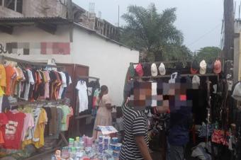 Parcelle  vendre sur macadam de la route de Terre jaune non loin du boulevard Lumumba 
