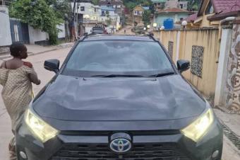 TOYOTA RAV4 A VENDRE A KINSHASA 
