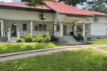 Villa  vendre  Ngaliema 