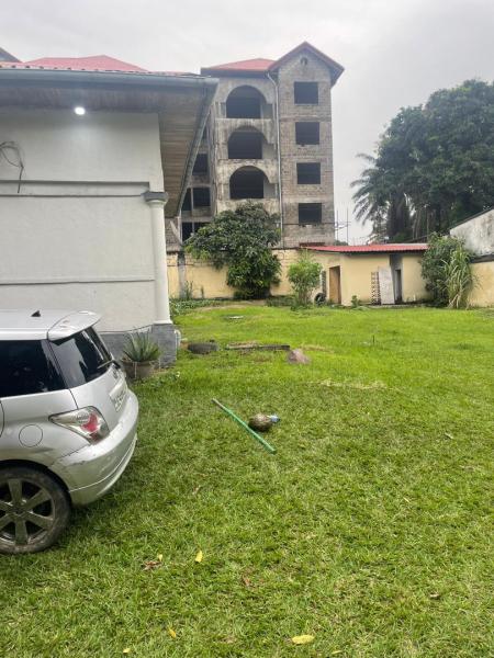 4 Terrains de 300 mtre carr  vendre  pigeon soit 15msur20  170000 dollars  discuter  possibilit de vendre toute la parcelle  1000000 dollars  discuter 40msur45