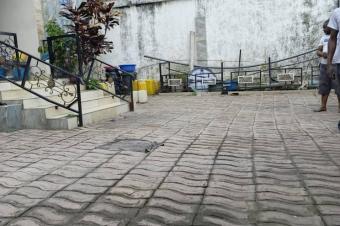 Parcelle inclus dun btiment de R2  Mont Ngafula 