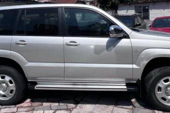 Prado 2009 trs bon tat diesel manuelle Kilomtrage 70000 moteur 5l prix 14500 a discuter