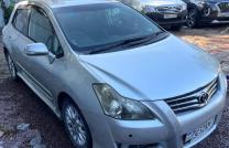 Toyota blade 2011 essence automatique 4cylinder kilométrage 8700 full option intérieur cuire Caméra de recule Prix 6700 a discuter mediacongo