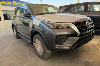 TOYOTA FORTUNER 2024 00km a vendre a Kinshasa 