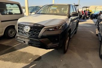 TOYOTA FORTUNER 2024 00km a vendre a Kinshasa 