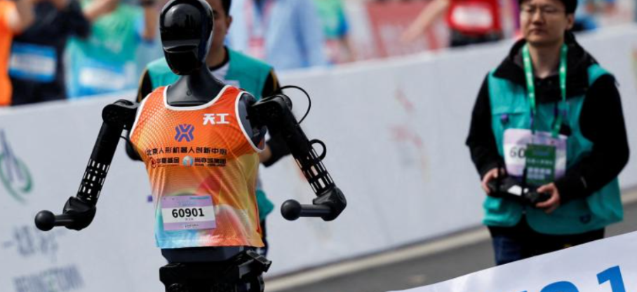 Première mondiale en Chine : un semi-marathon… de robots humanoïdes