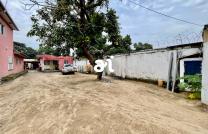 VENTE: PARCELLE DE 600m² DOTÉE DE 2 MAISONS BASSES À KINSHASA-MONKOLE mediacongo