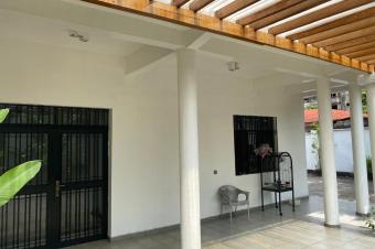 VILLA  VENDRE AU QUARTIER MA CAMPAGNE COMMUNE DE NGALIEMA 