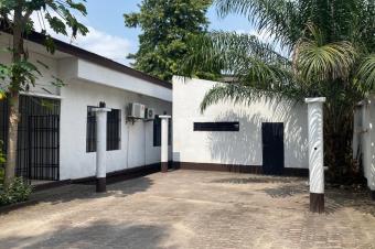 VILLA  VENDRE AU QUARTIER MA CAMPAGNE COMMUNE DE NGALIEMA 