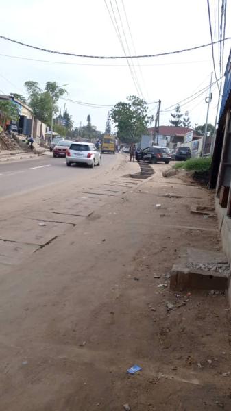VENTE DUN TERRAIN SUR LA ROUTE NGUMA  NGALIEMA 