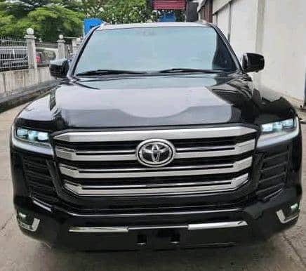 Toyota land cruiser VXR 2024
