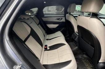 RANGE ROVER VELAR  AUTOMATIQUE  ESSENCE  ESSENCE  VOLANT DROIT  COULEUR DORIGINE  CLIMATISEUR  PLAQUE BT TOUT OK PANORAMIQUE  PRIX  32.000   OFR DIRECTS 