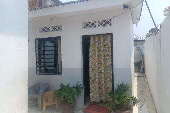 GS13IMMO SARL met  votre disposition la vente de cette jolie parcelle  avec 2 portes QLuyeye Direction Dalle CBumbu. Dimension 918M. Prix 40.000  discuter.  vous.