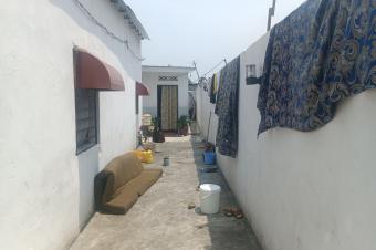 GS13IMMO SARL met  votre disposition la vente de cette jolie parcelle  avec 2 portes QLuyeye Direction Dalle CBumbu. Dimension 918M. Prix 40.000  discuter.  vous.