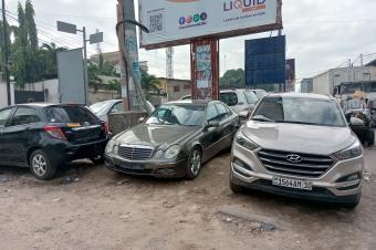 GRANDE ARRIVE DES VHICULES 