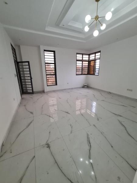 Plusieurs Appartement nouvelle construction dans la commune de ngaliema  mon fleuri   1 une chambre 2 salle de bain cuisine quipe prix700 tout charges   2 2 chambres 2 salle 